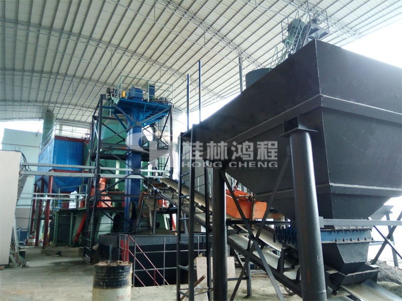 高硫石油焦，立式磨粉機(jī)，立磨，石油焦磨粉機(jī)，磨粉機(jī)，磨粉設(shè)備，桂林鴻程