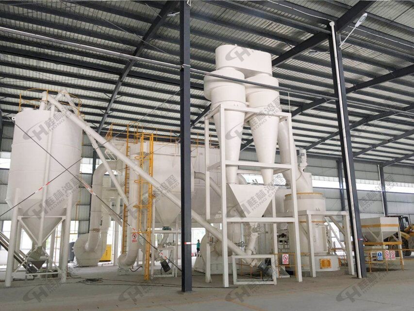 碳酸鈣超細(xì)磨粉機,磨粉機價格,磨粉機廠家,立式磨粉機,1000目超細(xì)磨粉機